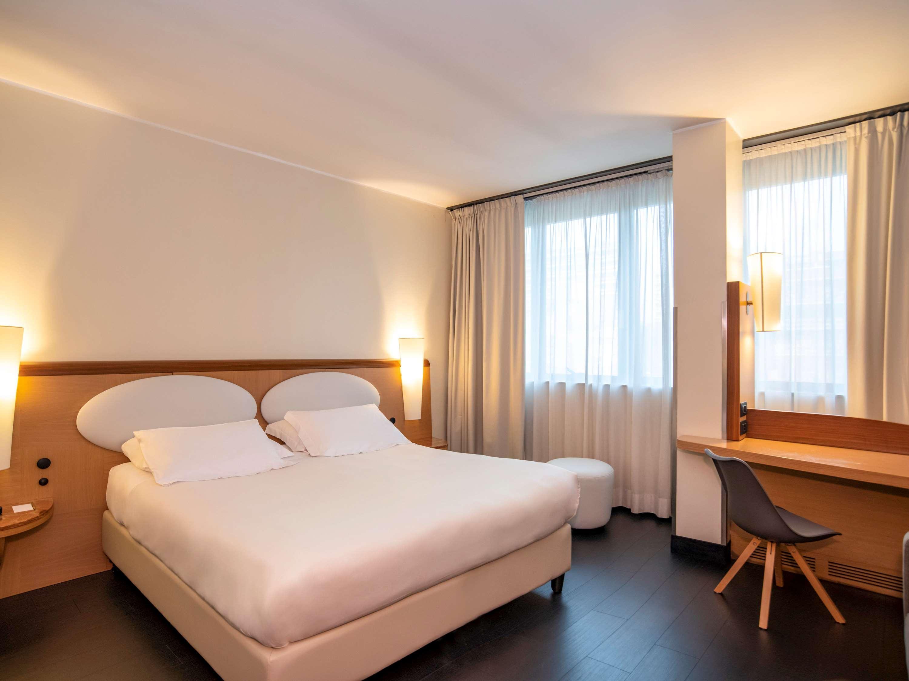 Hotel Mercure West