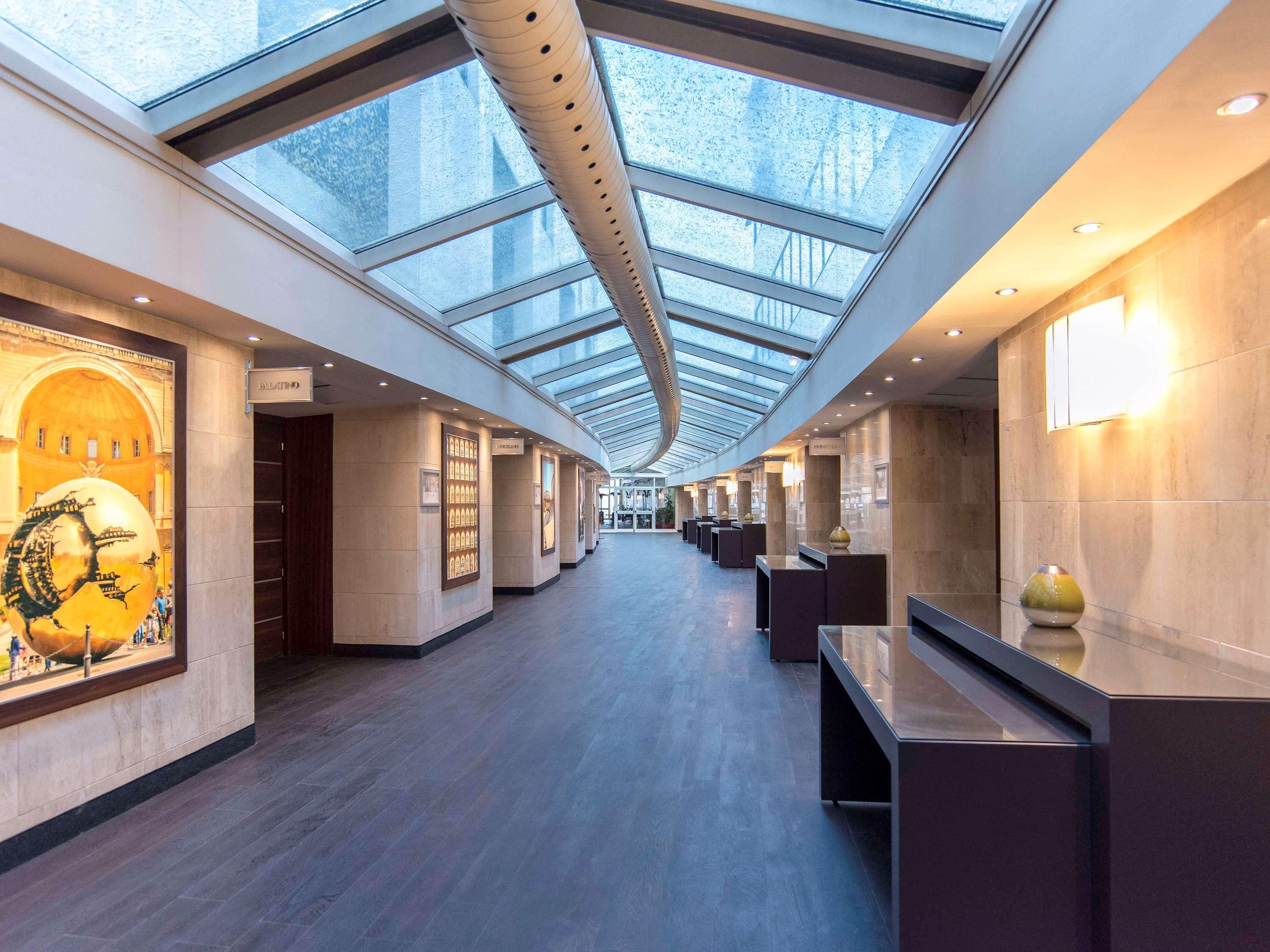 Hotel Mercure West 4*