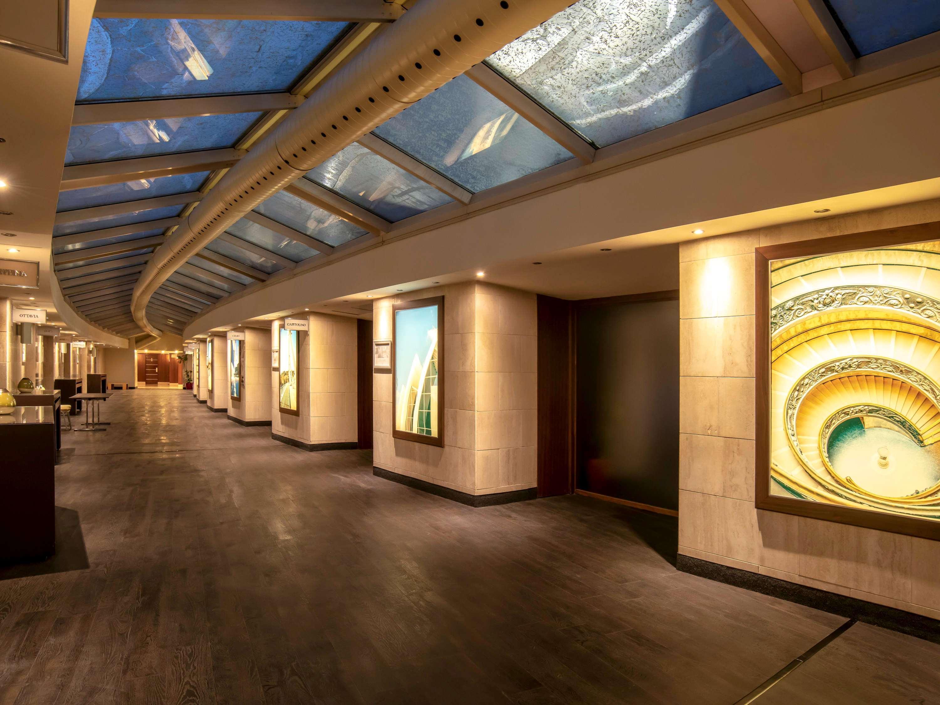 Mercure West Hotel 4*