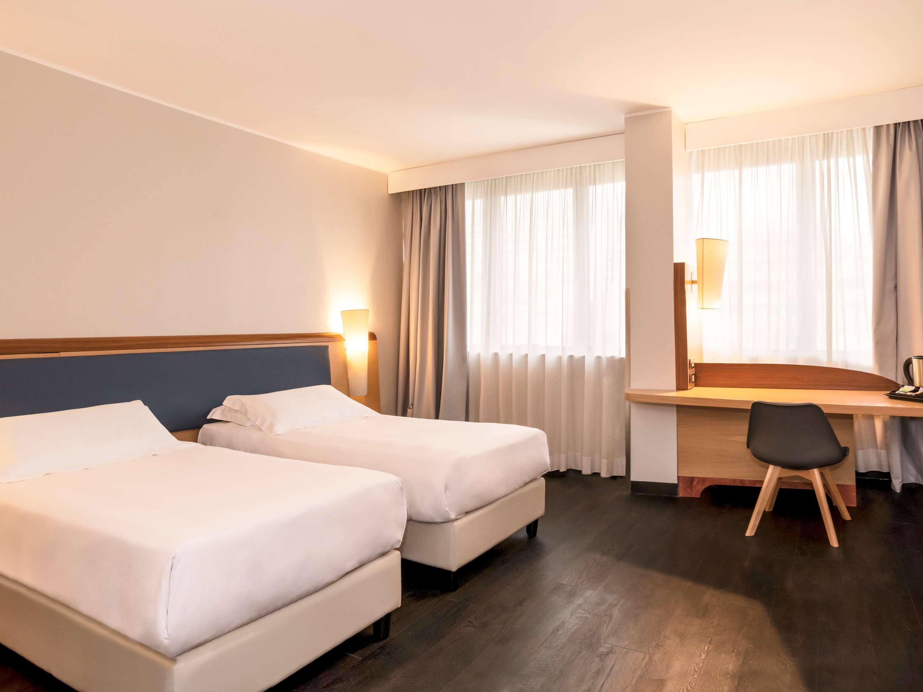 Mercure West
