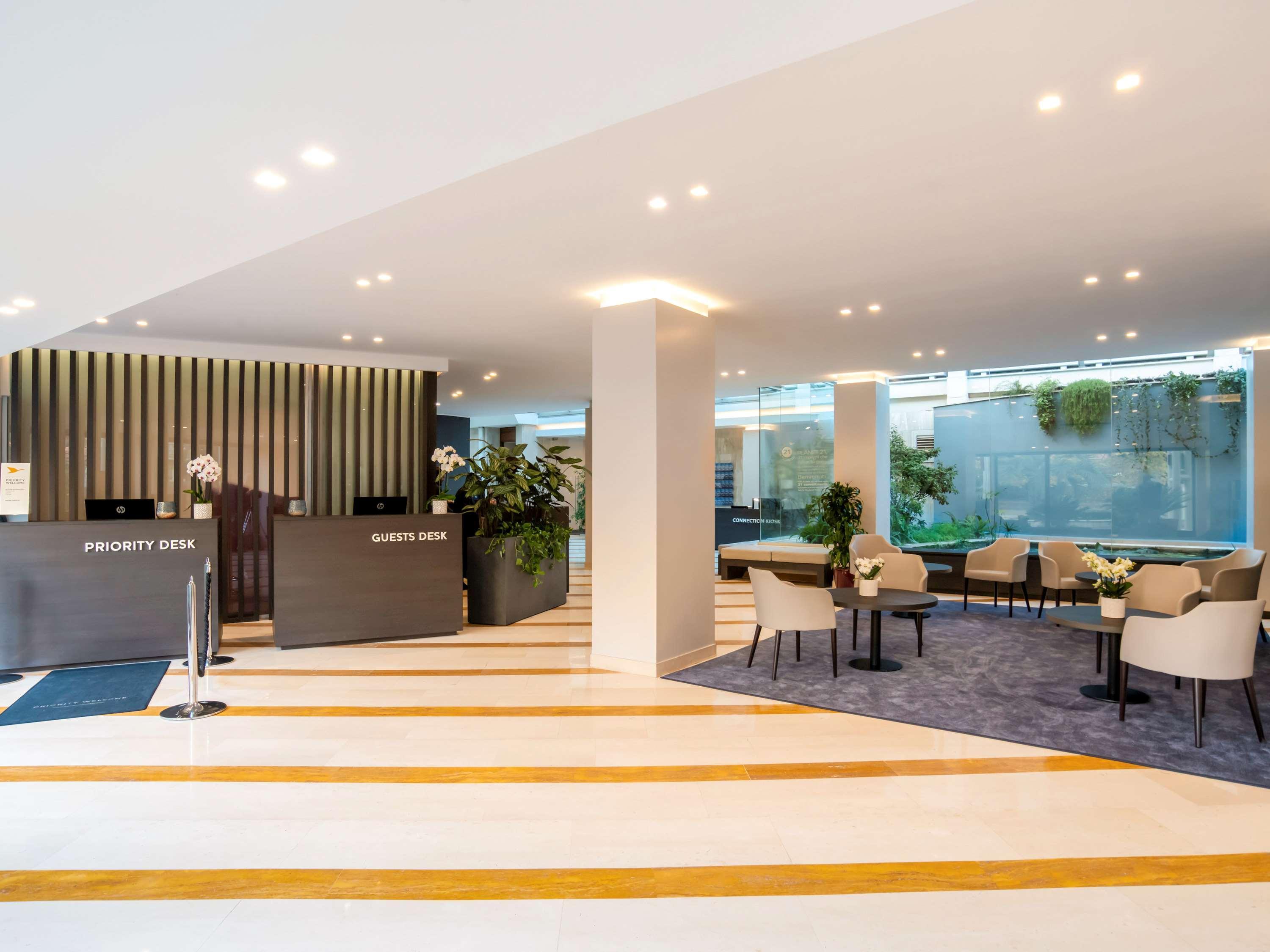 Mercure West 4*